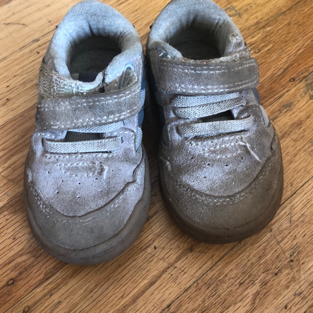 Worn toddler Cat & Jack Toddler size 5